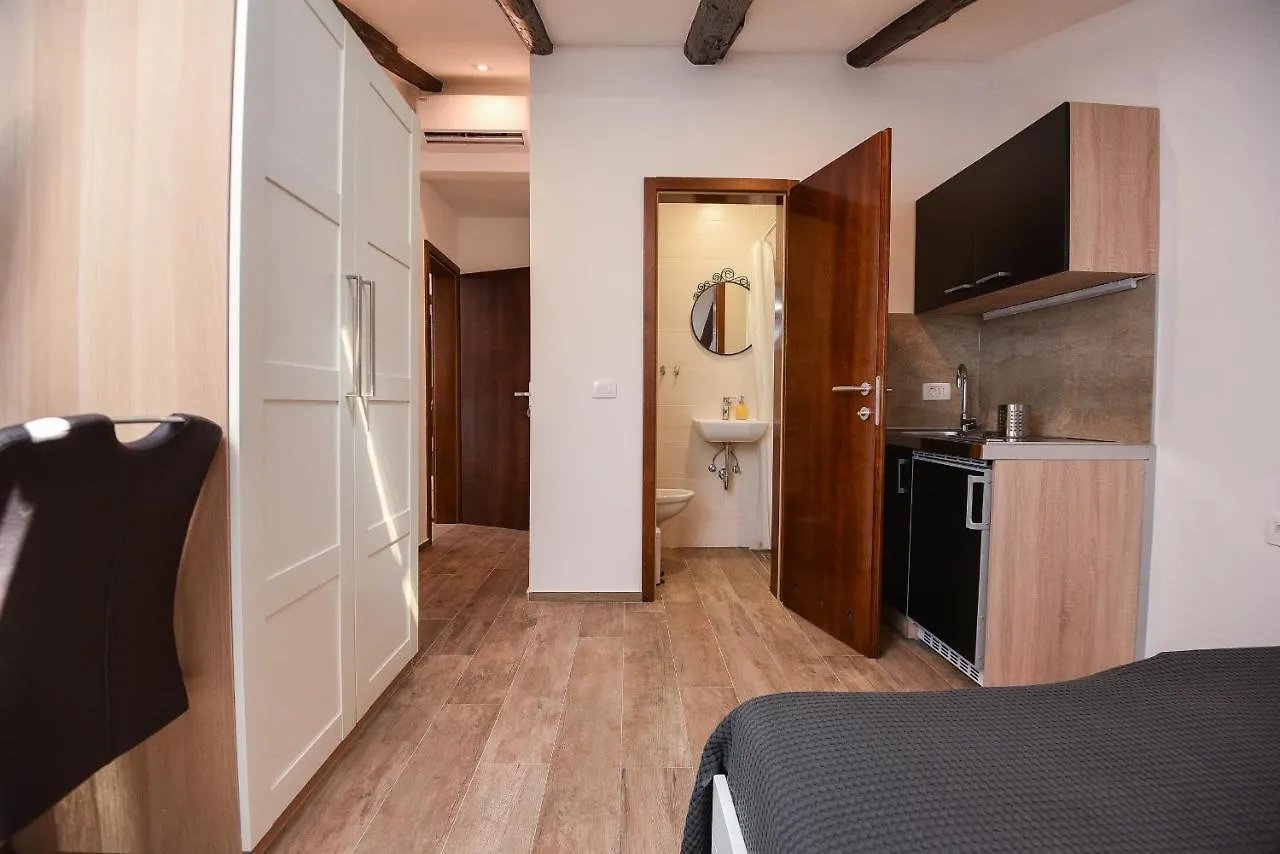 Old Town Inn Pula