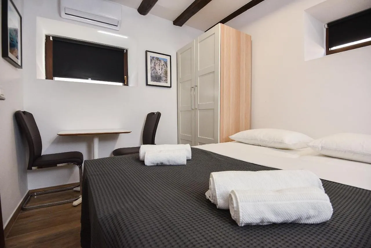 Guest house Old Town Inn Pula