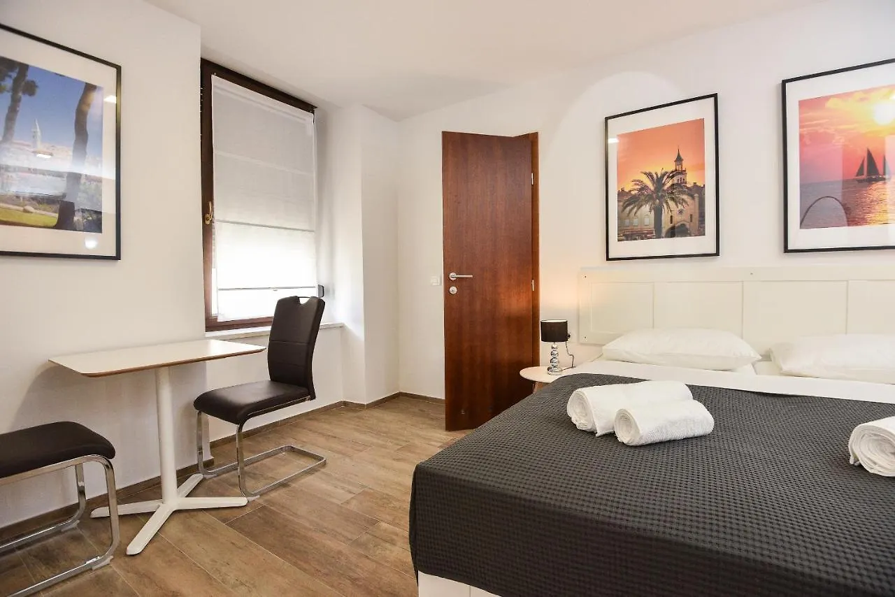 Old Town Inn Pula Guest house