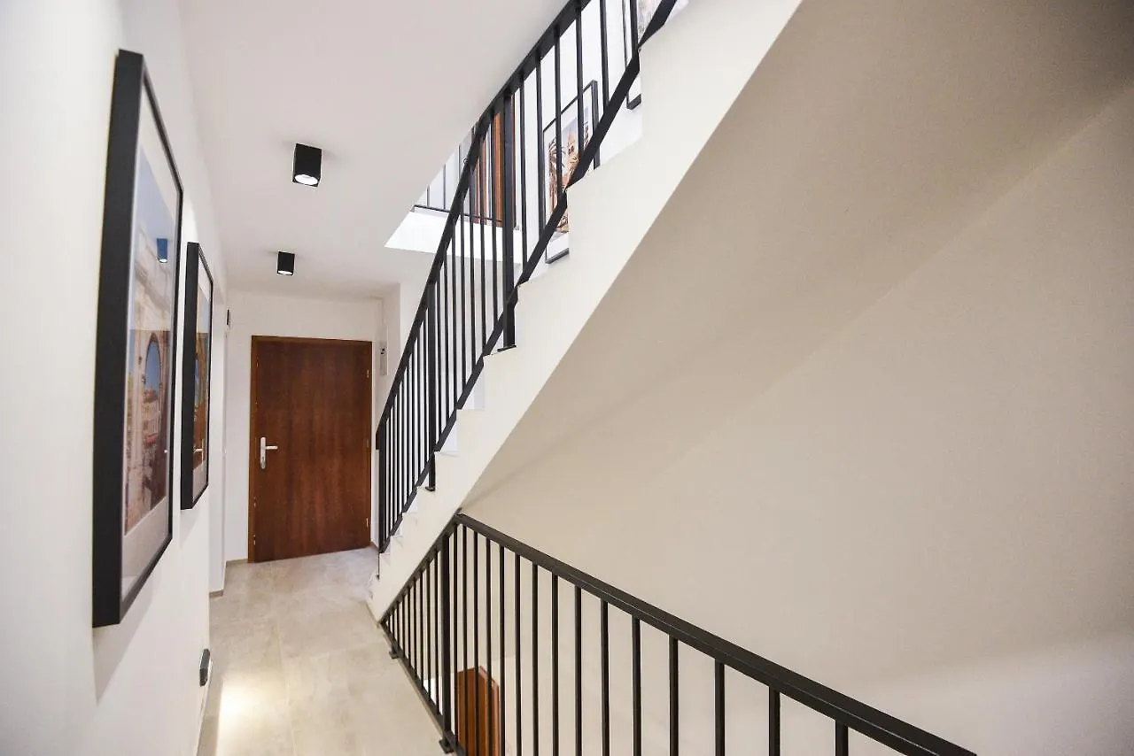 Old Town Inn Pula 2*,